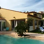 Mavilla 4*